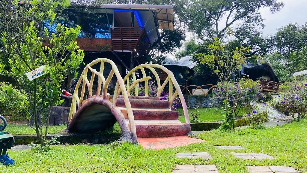 Treehouse Tabor Hills Resort Vagamon 5*,